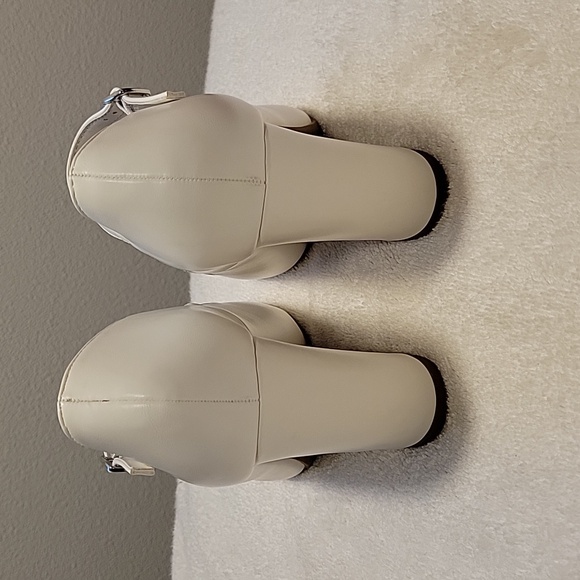 Mary Jane Heels, J. Adams Size 7 - Picture 3 of 7